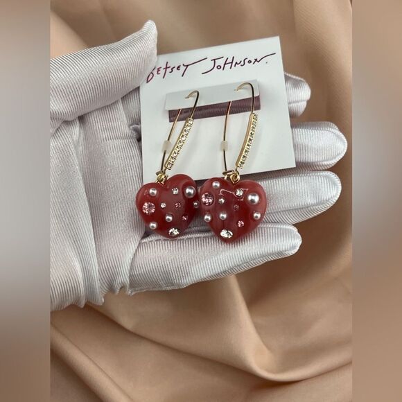 Betsey Johnson Red Heart Earrings - Picture 5 of 6